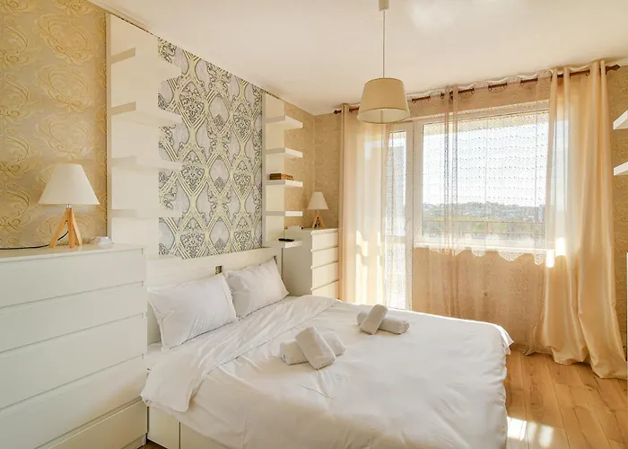 Viewpoint-2br Free Parking Appartement